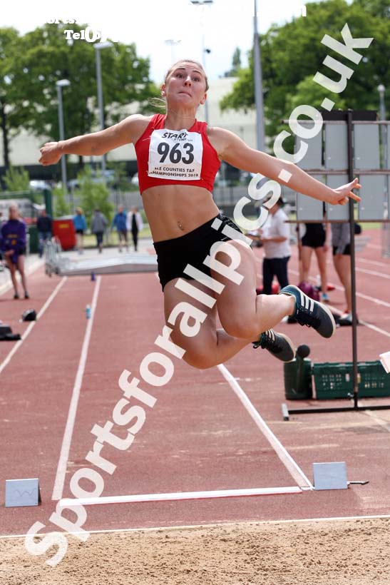Senior womens long jump, North Eastern Track and Fields Champs., Middlesbrough. Photo: David T. Hewitson/Sports for All Pics